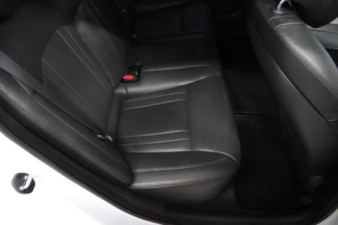 Hyundai Genesis II с пробегом 2015 года, цена 1 995 950 рублей, 178367 км, седан, Автокод Объявления