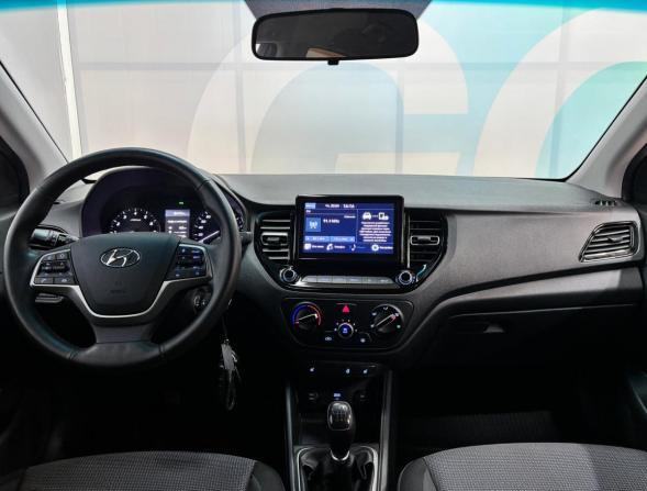 Hyundai Solaris II Рестайлинг с пробегом 2021 года, цена 1 420 000 рублей, 91000 км, седан, Автокод Объявления