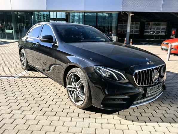 Mercedes-Benz E-Класс V (W213 S213 C238) с пробегом 2017 года, цена 3 690 000 рублей, 76170 км, седан, Автокод Объявления