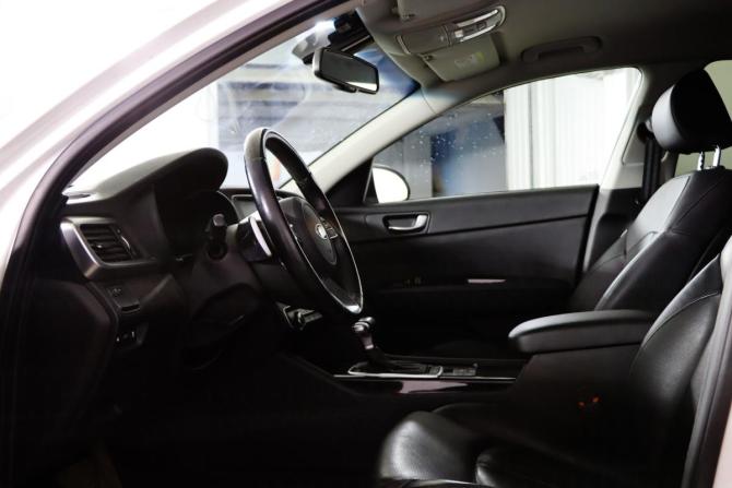 Kia Optima IV Рестайлинг с пробегом 2019 года, цена 2 299 990 рублей, 63127 км, седан, Автокод Объявления