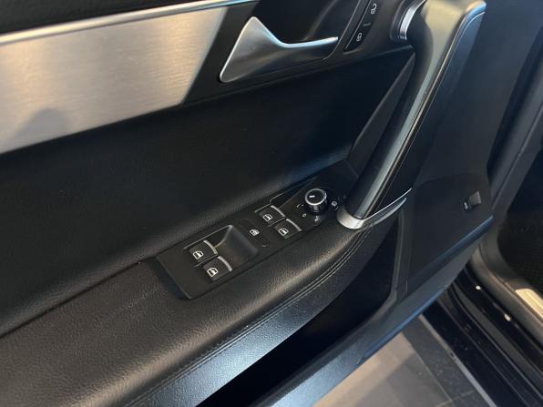 Volkswagen Passat B7 с пробегом 2012 года, цена 1 365 000 рублей, 240051 км, седан, Автокод Объявления