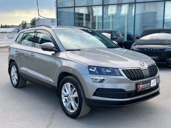 Skoda Karoq I с пробегом 2020 года, цена 2 250 000 рублей, 71095 км, внедорожник, Автокод Объявления