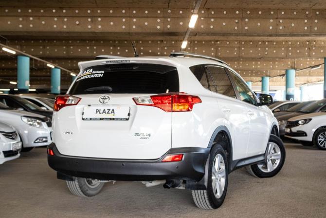 Toyota RAV4 IV (XA40) с пробегом 2014 года, цена 2 399 000 рублей, 136025 км, внедорожник, Автокод Объявления