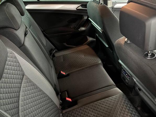 Volkswagen Tiguan II с пробегом 2018 года, цена 2 499 000 рублей, 184000 км, внедорожник, Автокод Объявления
