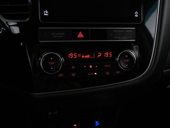 Mitsubishi Outlander III Рестайлинг 3 с пробегом 2019 года, цена 1 964 055 рублей, 144337 км, внедорожник, Автокод Объявления