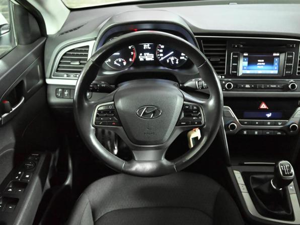 Hyundai Elantra VI (AD) с пробегом 2017 года, цена 1 390 000 рублей, 105528 км, седан, Автокод Объявления