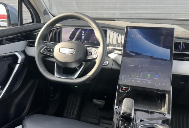 Geely Atlas II с пробегом 2024 года, цена 2 960 000 рублей, 38444 км, внедорожник, Автокод Объявления