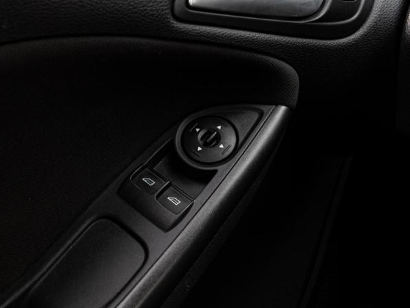 Ford Focus III Рестайлинг с пробегом 2017 года, цена 1 020 000 рублей, 147701 км, хэтчбек, Автокод Объявления