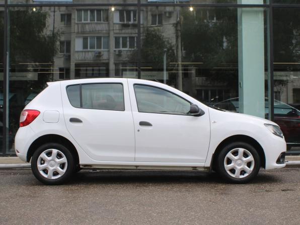 Renault Sandero II с пробегом 2018 года, цена 895 000 рублей, 47061 км, хэтчбек, Автокод Объявления