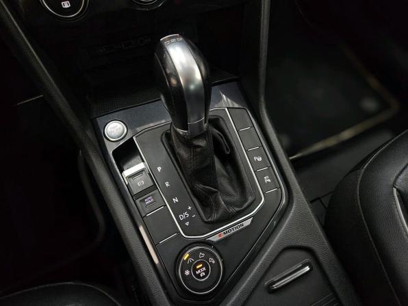 Volkswagen Tiguan II с пробегом 2018 года, цена 2 490 000 рублей, 192455 км, внедорожник, Автокод Объявления