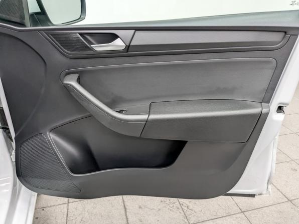 Volkswagen Polo VI с пробегом 2021 года, цена 1 580 000 рублей, 56992 км, лифтбек, Автокод Объявления