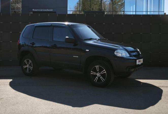 Chevrolet Niva I Рестайлинг с пробегом 2017 года, цена 755 000 рублей, 110528 км, внедорожник, Автокод Объявления