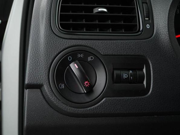 Volkswagen Polo V с пробегом 2015 года, цена 867 077 рублей, 140954 км, седан, Автокод Объявления