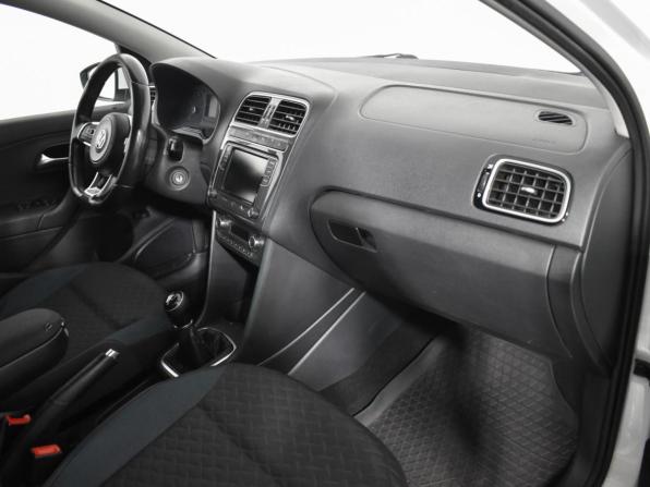 Volkswagen Polo V Рестайлинг с пробегом 2019 года, цена 519 000 рублей, 348695 км, седан, Автокод Объявления