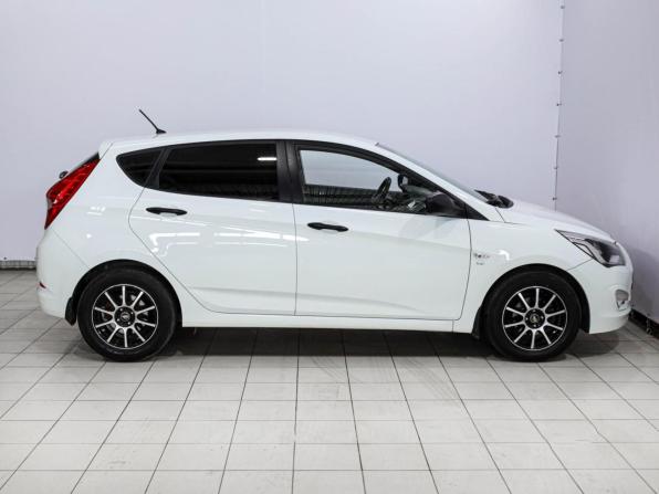 Hyundai Solaris I Рестайлинг с пробегом 2015 года, цена 1 169 000 рублей, 137922 км, хэтчбек, Автокод Объявления
