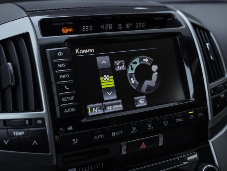 Toyota Land Cruiser 200 Series Рестайлинг 1 Санкт-Петербург  - изображение 20