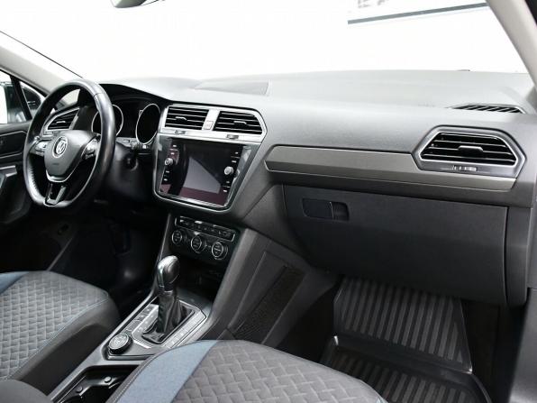 Volkswagen Tiguan II с пробегом 2019 года, цена 3 097 000 рублей, 67300 км, внедорожник, Автокод Объявления
