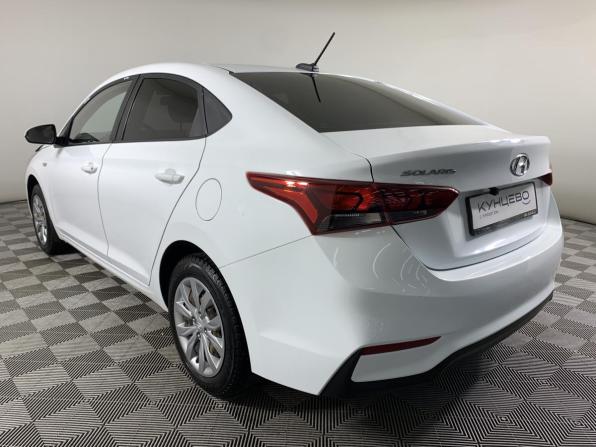 Hyundai Solaris II с пробегом 2019 года, цена 750 000 рублей, 276240 км, седан, Автокод Объявления