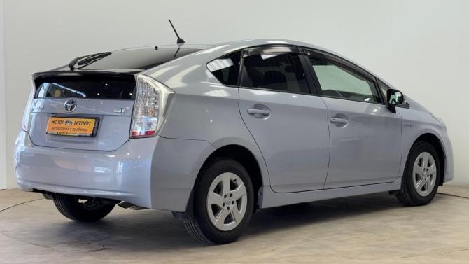 Toyota Prius III (XW30) с пробегом 2009 года, цена 790 000 рублей, 218880 км, лифтбек, Автокод Объявления