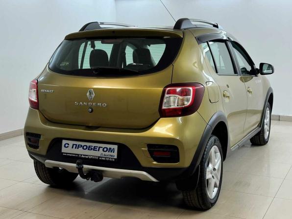 Renault Sandero II с пробегом 2015 года, цена 720 000 рублей, 262257 км, хэтчбек, Автокод Объявления