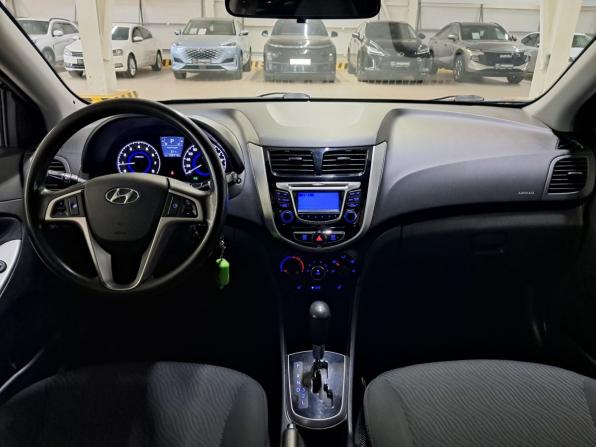 Hyundai Solaris I с пробегом 2014 года, цена 955 000 рублей, 102710 км, седан, Автокод Объявления