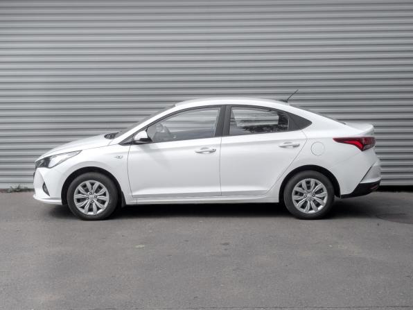 Hyundai Solaris II Рестайлинг с пробегом 2022 года, цена 1 625 000 рублей, 87026 км, седан, Автокод Объявления