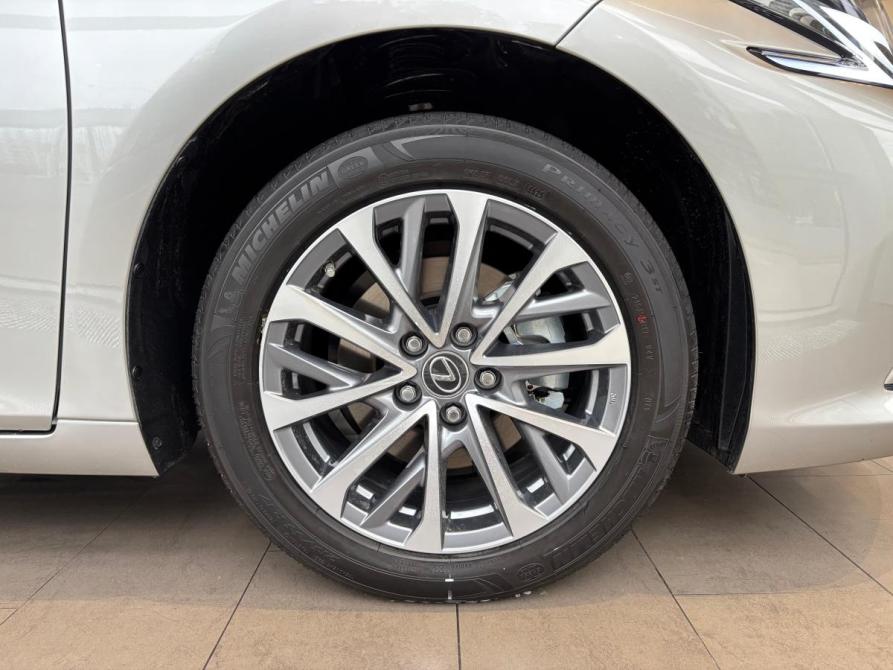 Lexus ES VII Рестайлинг 2 Москва  - изображение 20