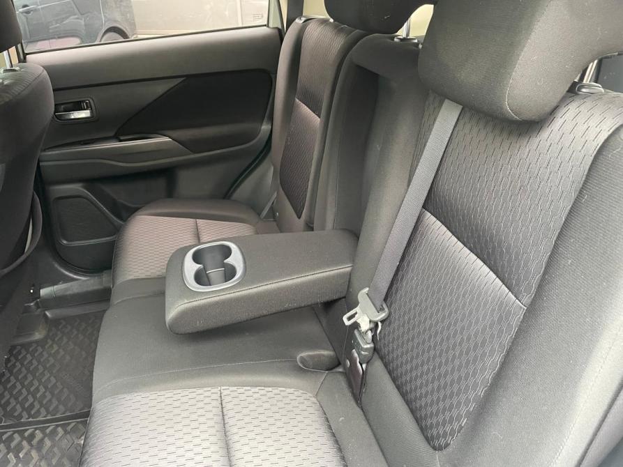 Mitsubishi Outlander III Рестайлинг Санкт-Петербург  - изображение 14