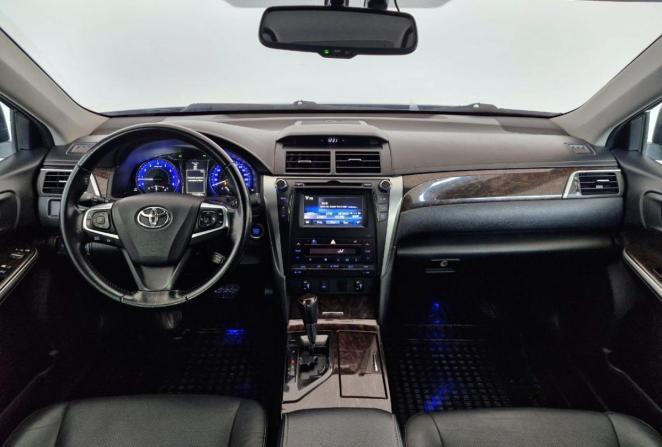 Toyota Camry VII (XV50) Рестайлинг с пробегом 2015 года, цена 1 810 000 рублей, 253280 км, седан, Автокод Объявления