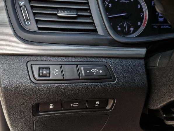 Hyundai Sonata VII (LF) Рестайлинг с пробегом 2019 года, цена 1 455 000 рублей, 203095 км, седан, Автокод Объявления