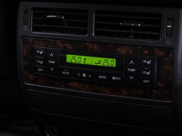 Toyota Land Cruiser 200 Series Рестайлинг 1 с пробегом 2014 года, цена 3 550 000 рублей, 294000 км, внедорожник, Автокод Объявления