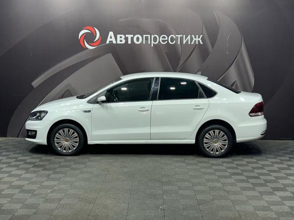 Volkswagen Polo V Рестайлинг с пробегом 2018 года, цена 999 000 рублей, 189904 км, седан, Автокод Объявления