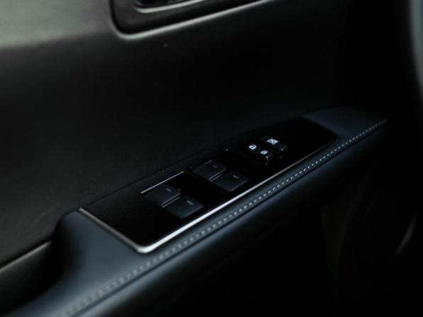 Lexus ES VI Рестайлинг с пробегом 2017 года, цена 2 820 000 рублей, 100037 км, седан, Автокод Объявления