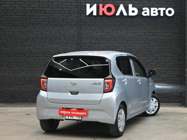 Daihatsu Mira e:S II с пробегом 2021 года, цена 860 000 рублей, 49083 км, хэтчбек, Автокод Объявления