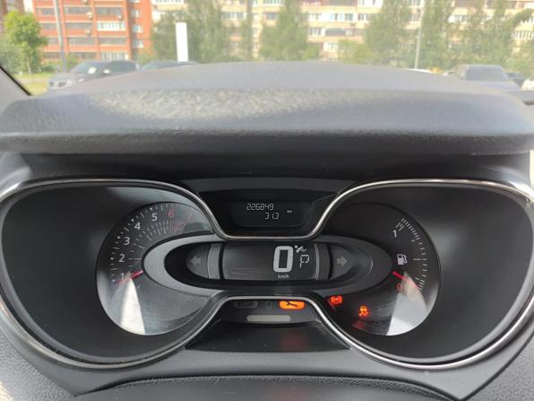 Renault Kaptur I с пробегом 2018 года, цена 995 000 рублей, 226847 км, внедорожник, Автокод Объявления