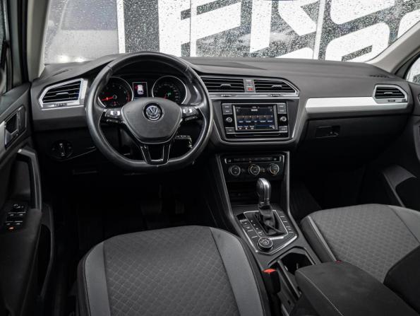Volkswagen Tiguan II с пробегом 2018 года, цена 2 750 000 рублей, 62442 км, внедорожник, Автокод Объявления