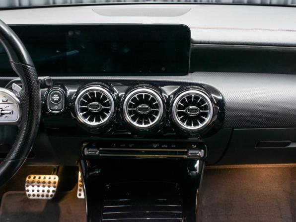 Mercedes-Benz CLA II (C118 X118) с пробегом 2021 года, цена 3 349 000 рублей, 89052 км, седан, Автокод Объявления