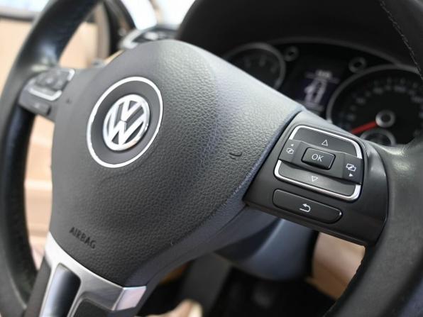 Volkswagen Passat B7 с пробегом 2012 года, цена 1 199 900 рублей, 179539 км, седан, Автокод Объявления