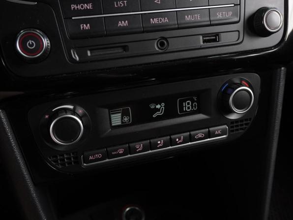 Volkswagen Polo V Рестайлинг с пробегом 2016 года, цена 1 113 000 рублей, 215108 км, седан, Автокод Объявления
