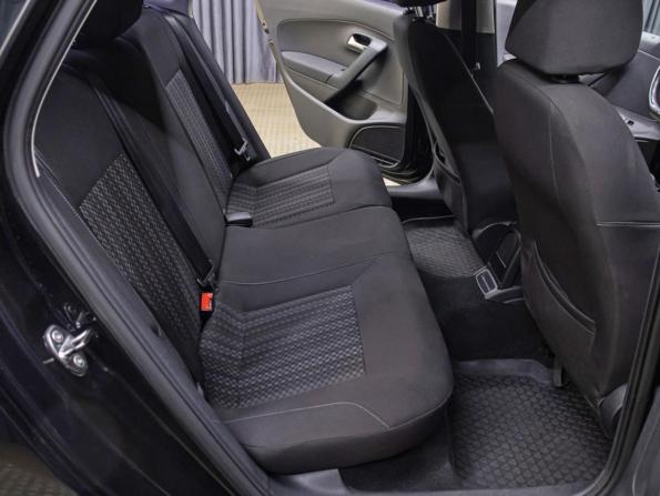Volkswagen Polo V Рестайлинг с пробегом 2015 года, цена 929 000 рублей, 172296 км, седан, Автокод Объявления