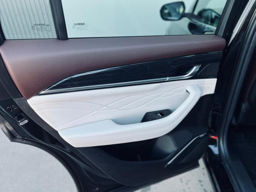 Geely Monjaro I Санкт-Петербург  - изображение 9