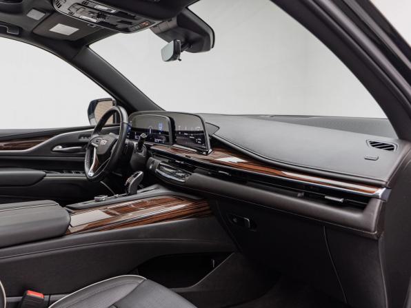 Cadillac Escalade V с пробегом 2021 года, цена 11 700 000 рублей, 34110 км, внедорожник, Автокод Объявления