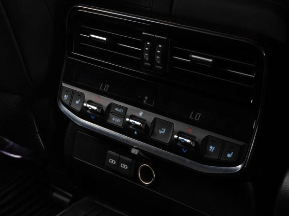 Toyota Land Cruiser 300 Series с пробегом 2023 года, цена 12 305 000 рублей, 72716 км, внедорожник, Автокод Объявления