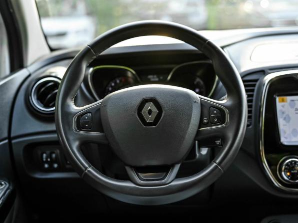 Renault Kaptur I с пробегом 2017 года, цена 1 180 000 рублей, 120506 км, внедорожник, Автокод Объявления