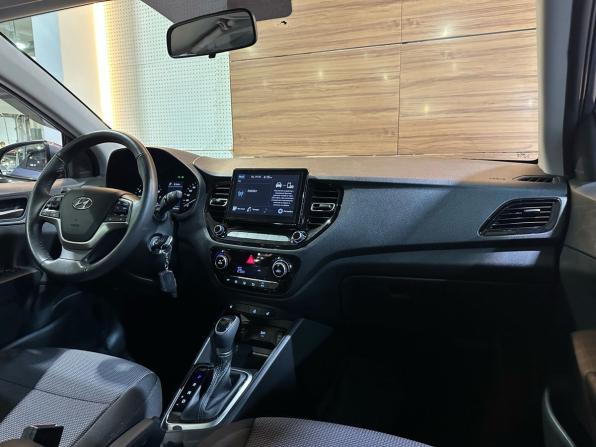 Hyundai Solaris II Рестайлинг с пробегом 2021 года, цена 1 789 000 рублей, 37600 км, седан, Автокод Объявления