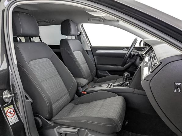 Volkswagen Passat B8 Рестайлинг с пробегом 2021 года, цена 2 450 000 рублей, 119320 км, универсал, Автокод Объявления