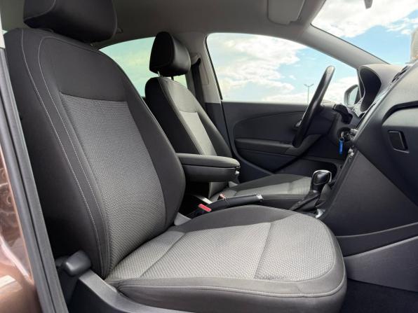 Volkswagen Polo V Рестайлинг с пробегом 2018 года, цена 1 350 000 рублей, 161787 км, седан, Автокод Объявления