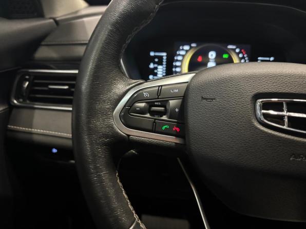 Geely Atlas Pro с пробегом 2022 года, цена 1 629 000 рублей, 90137 км, внедорожник, Автокод Объявления