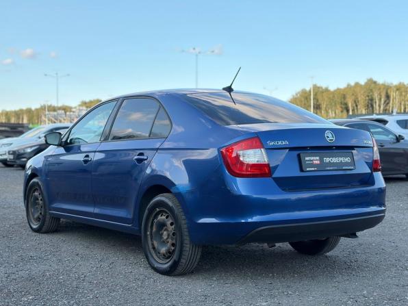 Skoda Rapid I Рестайлинг с пробегом 2018 года, цена 595 000 рублей, 302000 км, лифтбек, Автокод Объявления