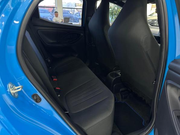Toyota Yaris IV с пробегом 2020 года, цена 1 375 000 рублей, 37710 км, хэтчбек, Автокод Объявления
